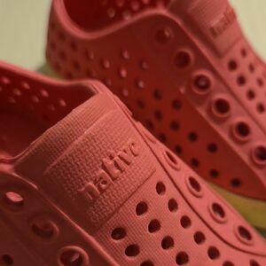 Lot Of 2 Different Shades Of Pink Native Toddler Shoes